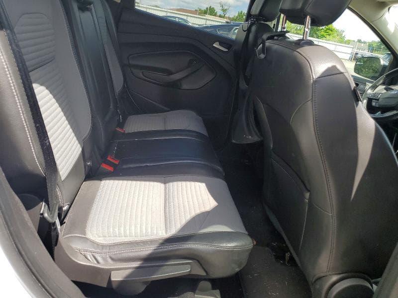 2019 FORD ESCAPE SE 11