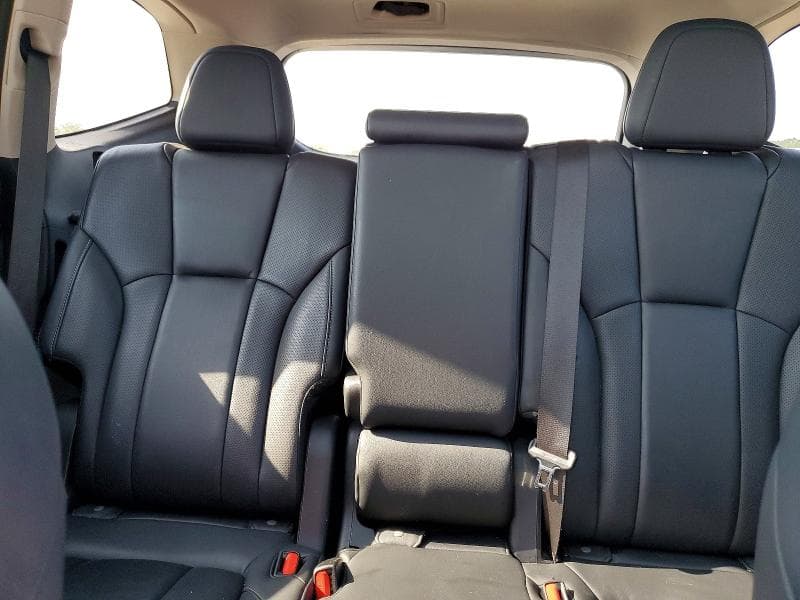 2019 SUBARU ASCENT LIMITED 10