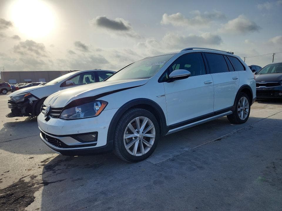 2017 VOLKSWAGEN GOLF ALLTRACK S - 1
