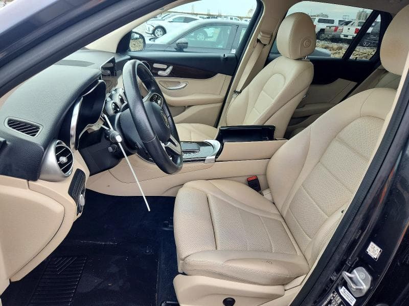 2020 MERCEDES-BENZ GLC 300 7