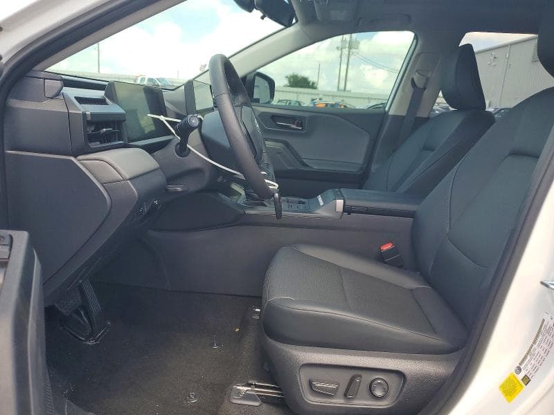 2026 TOYOTA RAV4 XLE PREMIUM 7
