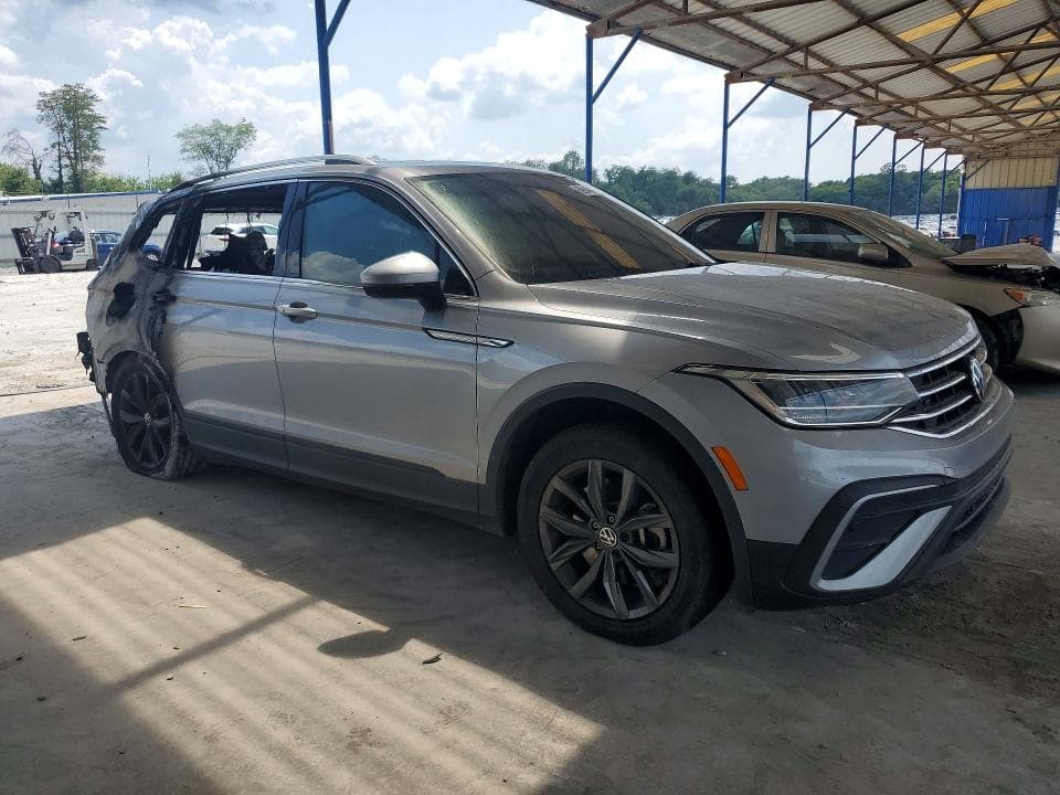 2022 VOLKSWAGEN TIGUAN SE 4