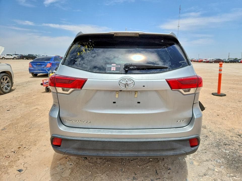 2019 TOYOTA HIGHLANDER XLE 6