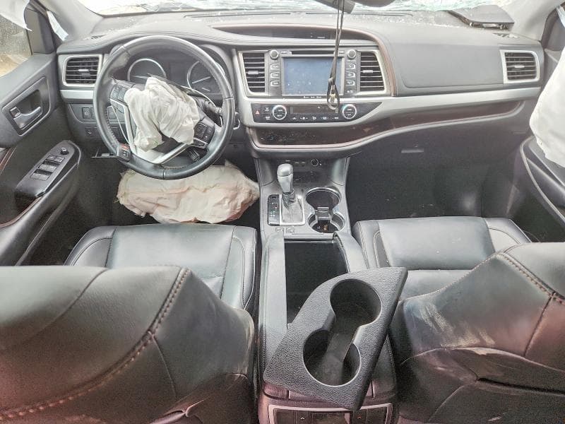 2019 TOYOTA HIGHLANDER XLE 8