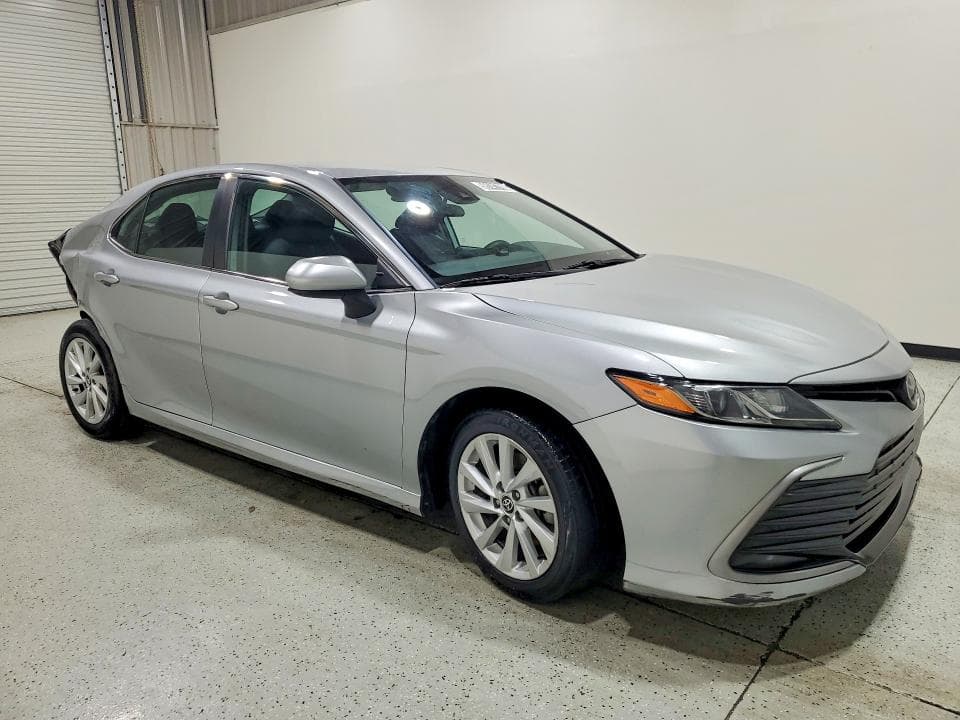 2021 TOYOTA CAMRY LE 4