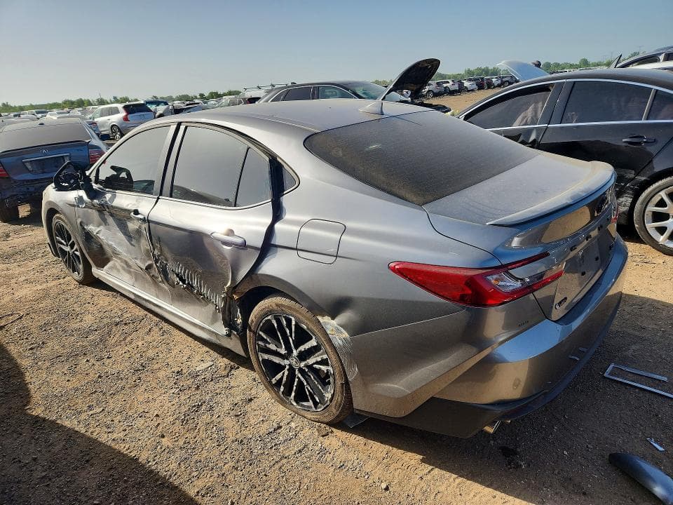 2026 TOYOTA CAMRY SE 2