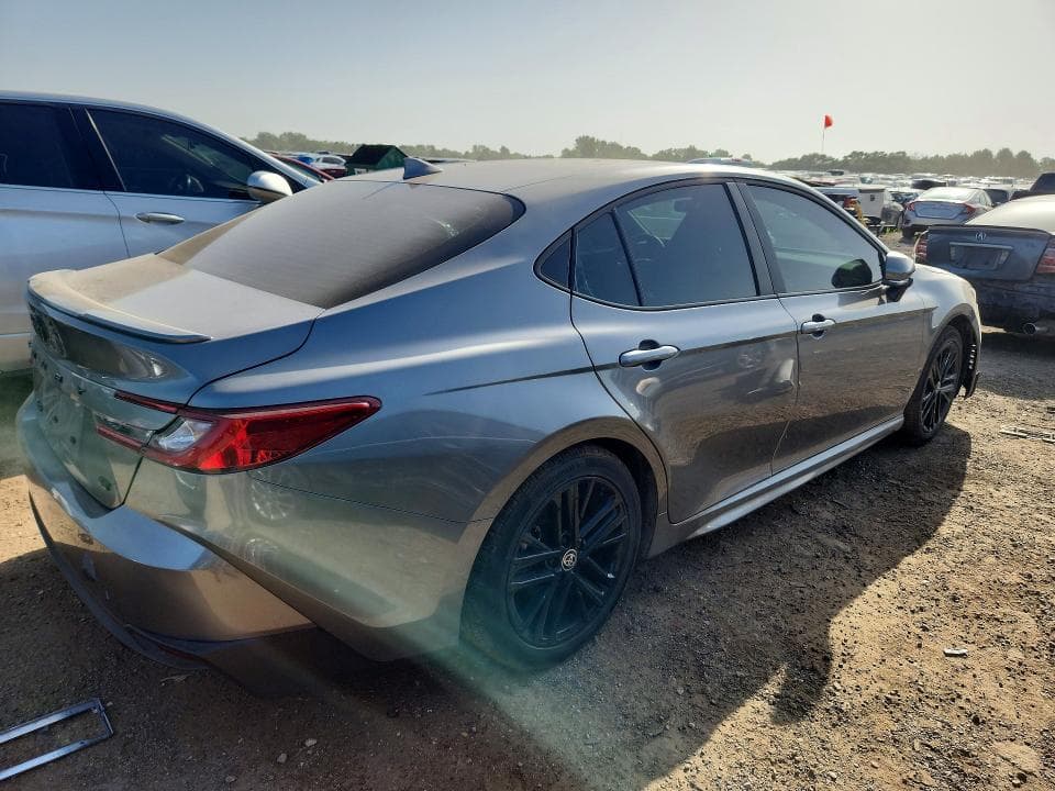 2026 TOYOTA CAMRY SE 3