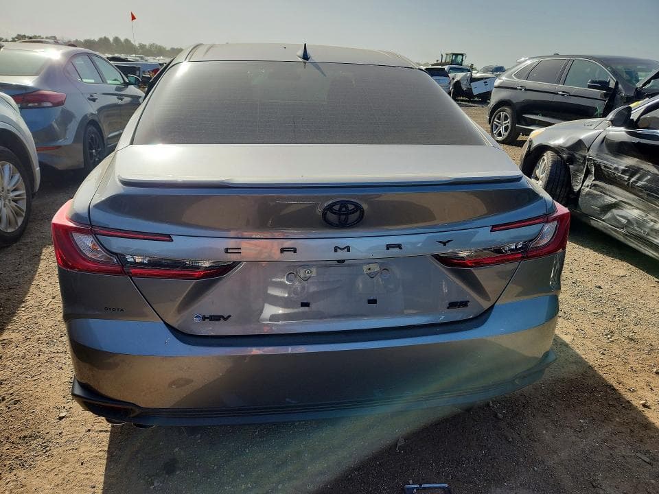 2026 TOYOTA CAMRY SE 6
