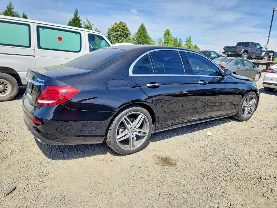 2018 MERCEDES-BENZ E 300 4MATIC 3