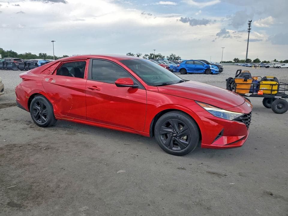 2021 HYUNDAI ELANTRA SEL 4