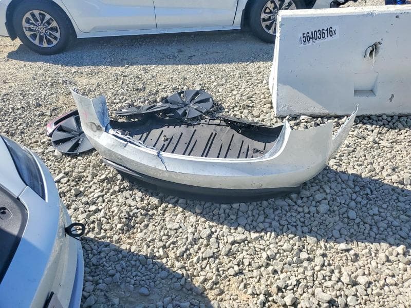 2025 TESLA MODEL 3 12