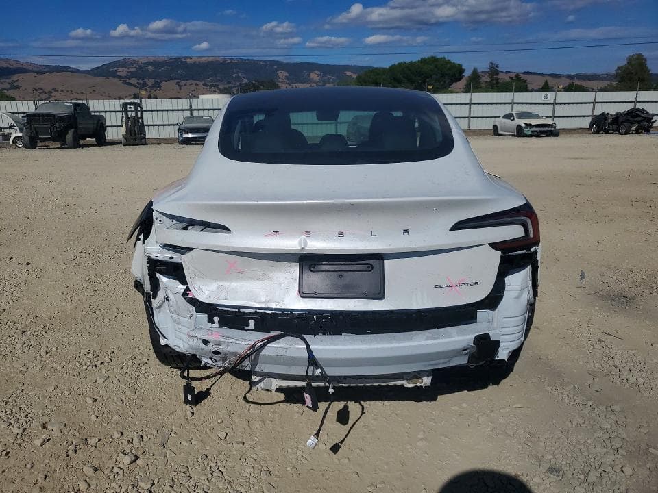 2025 TESLA MODEL 3 6