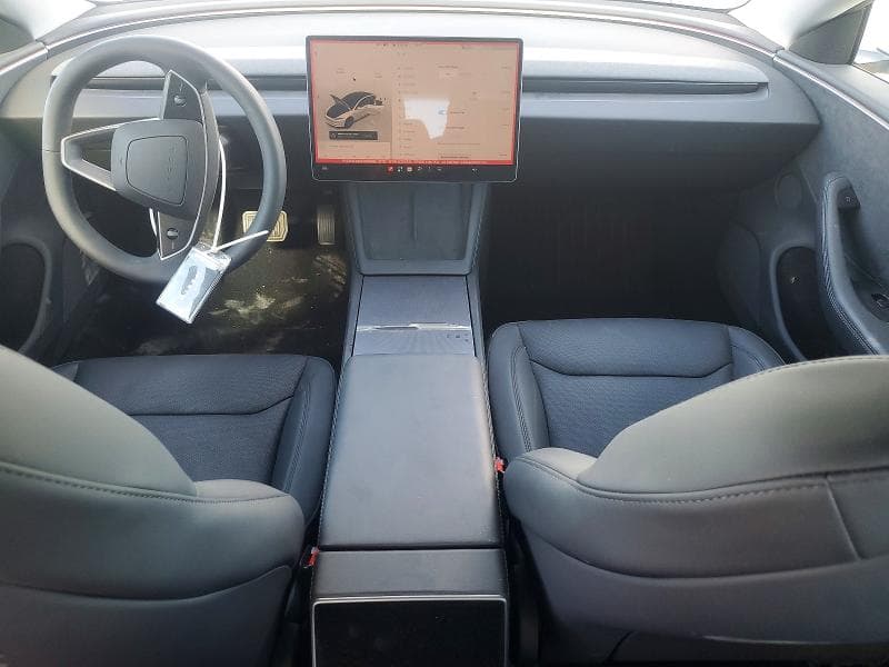 2025 TESLA MODEL 3 8