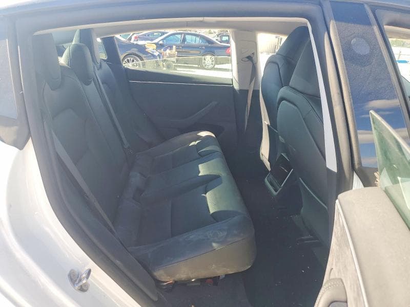2025 TESLA MODEL 3 10