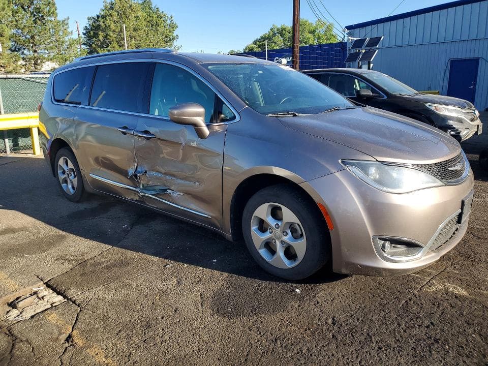 2017 CHRYSLER PACIFICA TOURING L PLUS 4