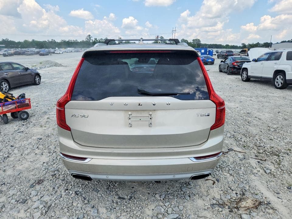 2017 VOLVO XC90 T8 T8 7