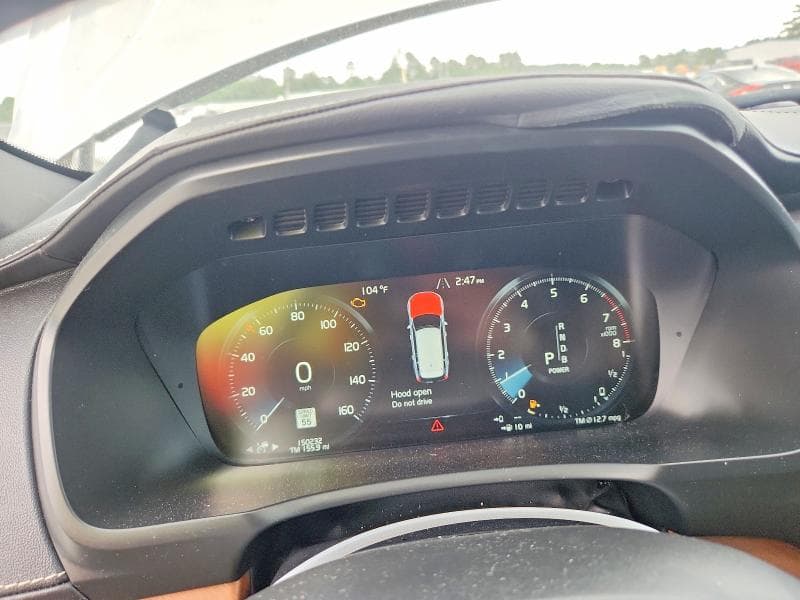 2017 VOLVO XC90 T8 T8 10