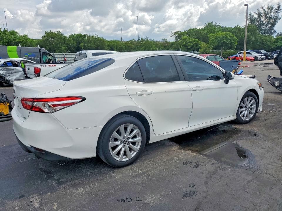 2018 TOYOTA CAMRY LE LE 3