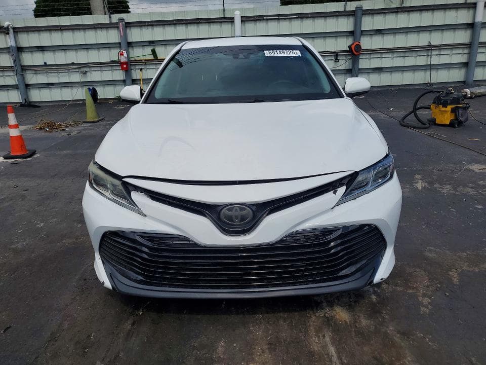 2018 TOYOTA CAMRY LE LE 5