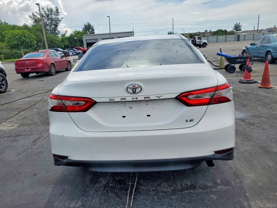 2018 TOYOTA CAMRY LE LE 6