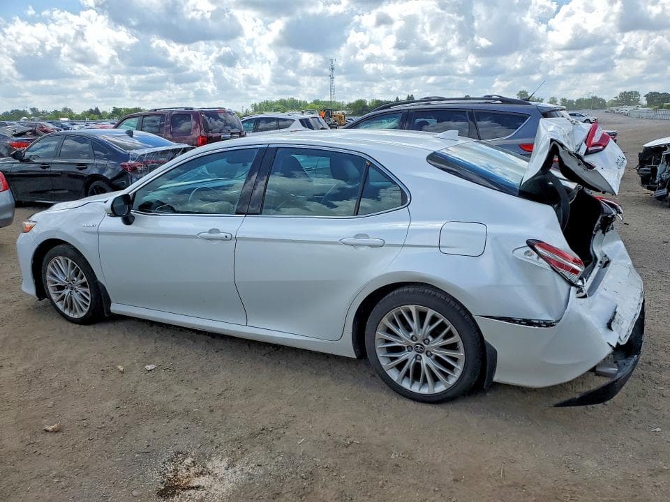 2018 TOYOTA CAMRY HYBRID SE 2