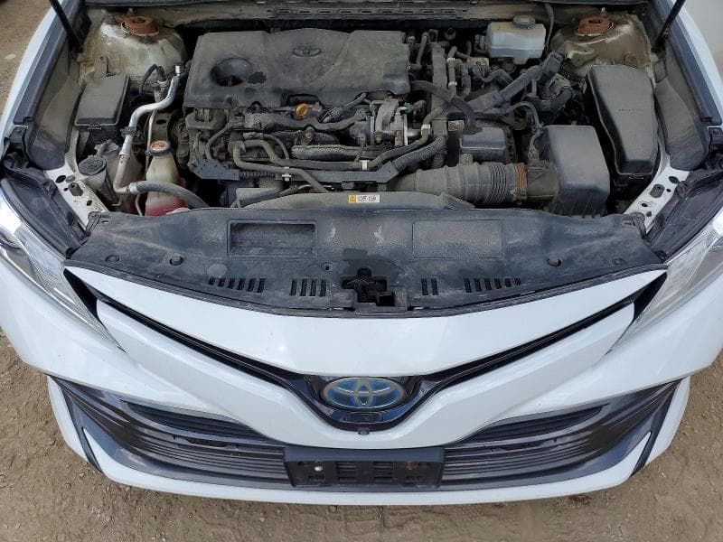 2018 TOYOTA CAMRY HYBRID SE 11