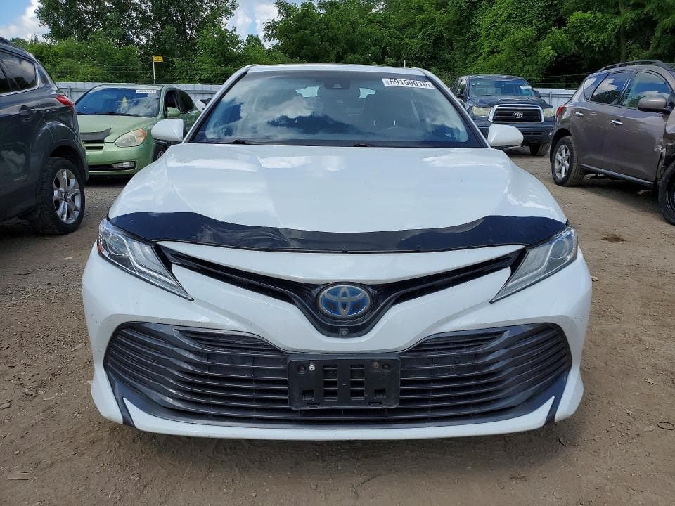 2018 TOYOTA CAMRY HYBRID SE 5
