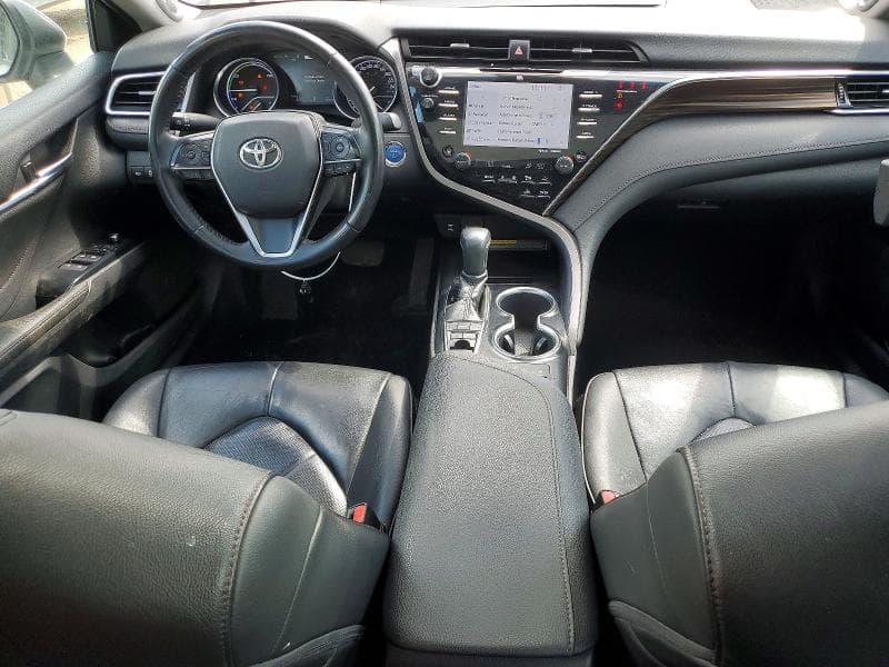 2018 TOYOTA CAMRY HYBRID SE 8