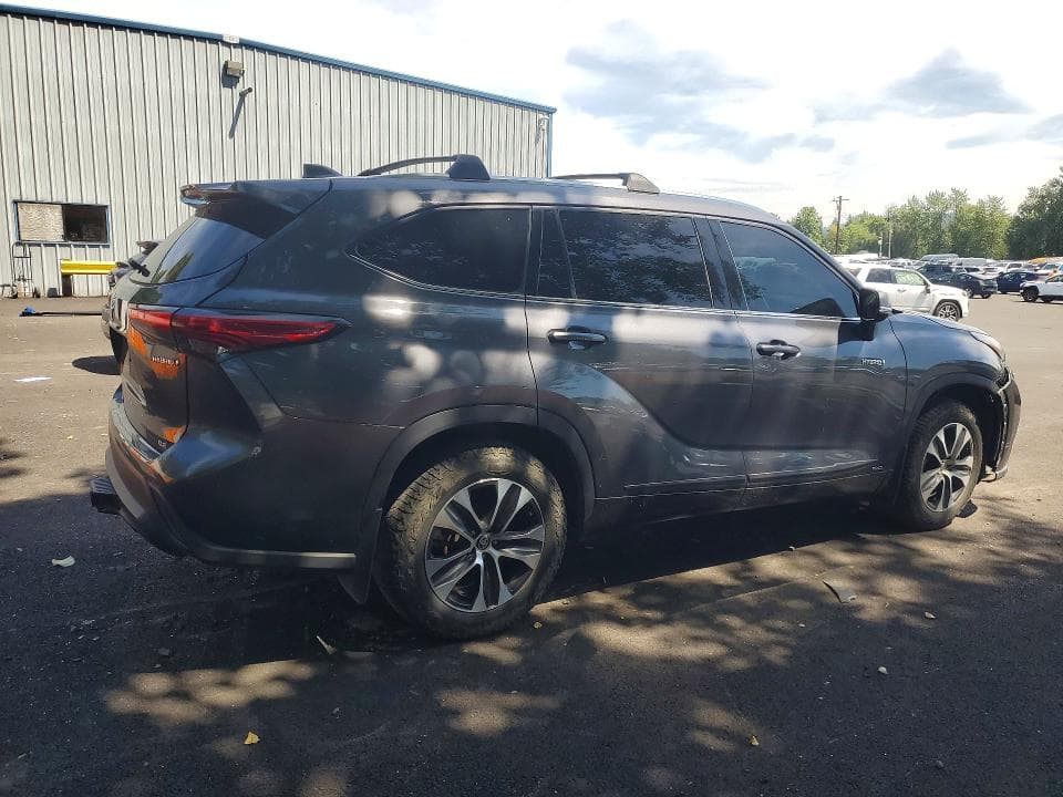 2020 TOYOTA HIGHLANDER HYBRID XLE 3