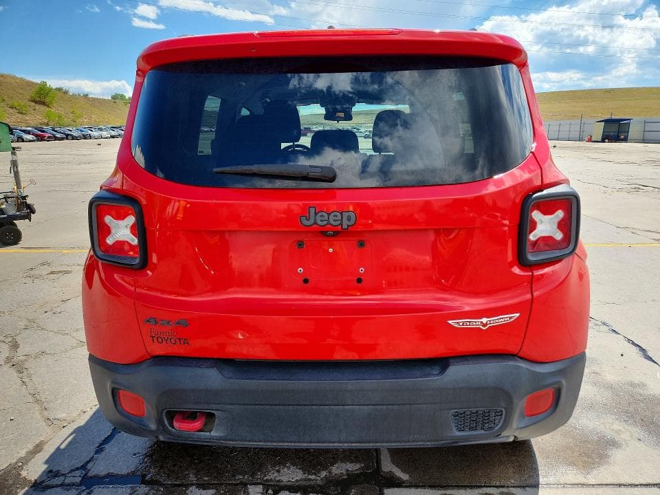 2017 JEEP RENEGADE TRAILHAWK 6