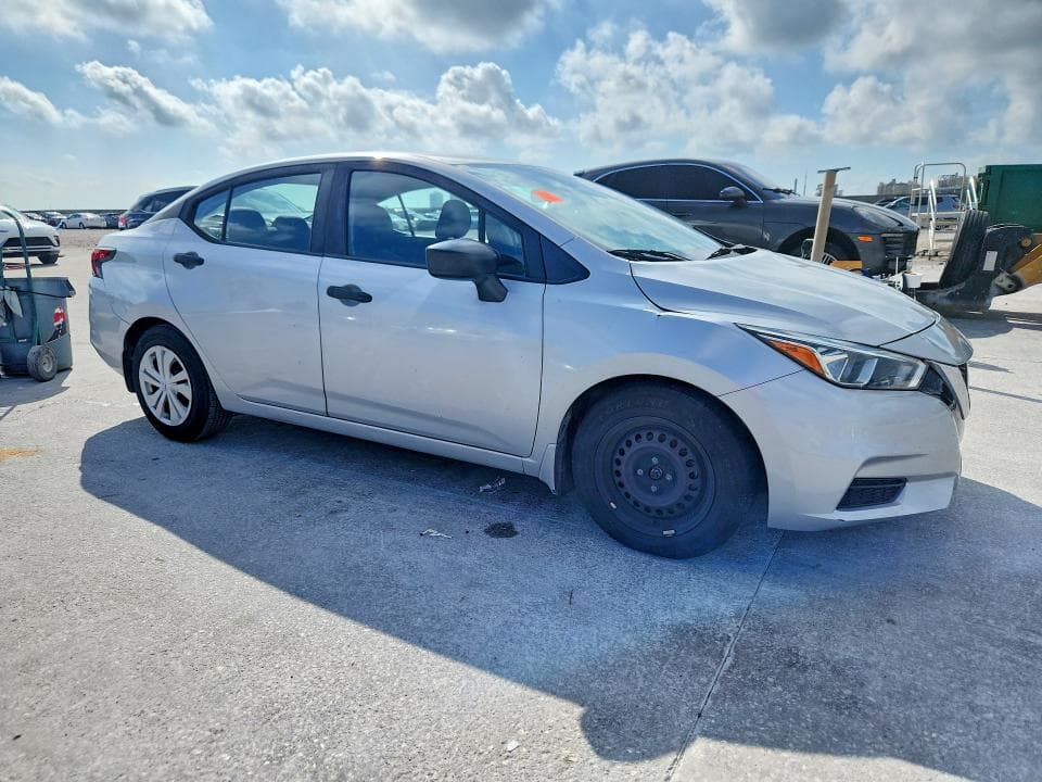 2020 NISSAN VERSA S 4