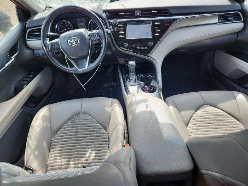 2020 TOYOTA CAMRY SE SE 8