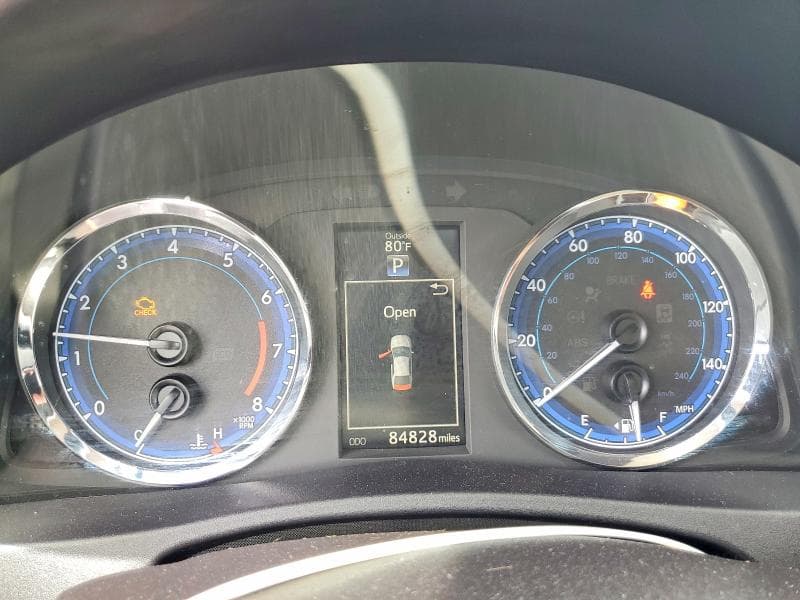 2018 TOYOTA COROLLA SE 9