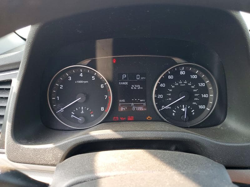 2017 HYUNDAI ELANTRA SE 9