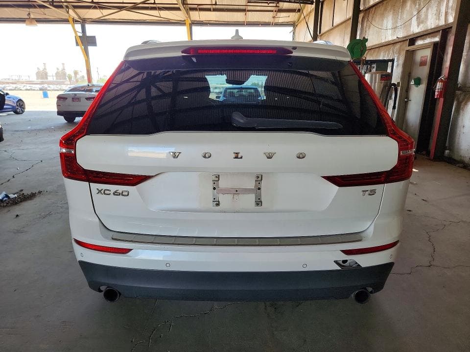 2020 VOLVO XC60 T5 MOMENTUM T5 MOMENTUM 6