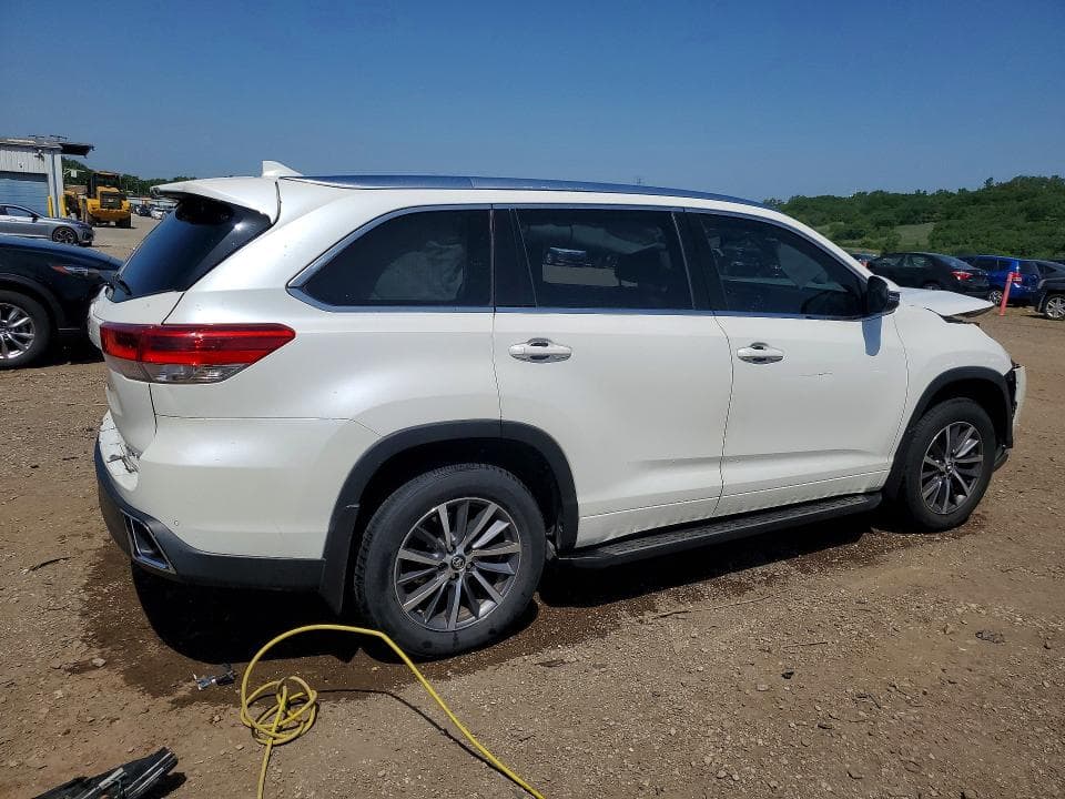 2018 TOYOTA HIGHLANDER LIMITED 3