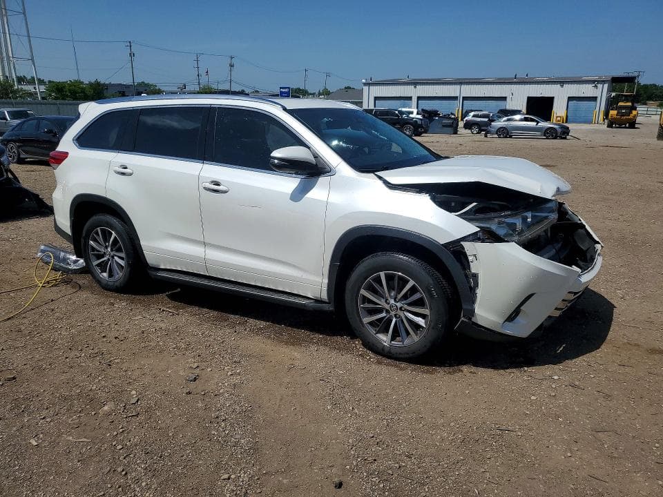 2018 TOYOTA HIGHLANDER LIMITED 4