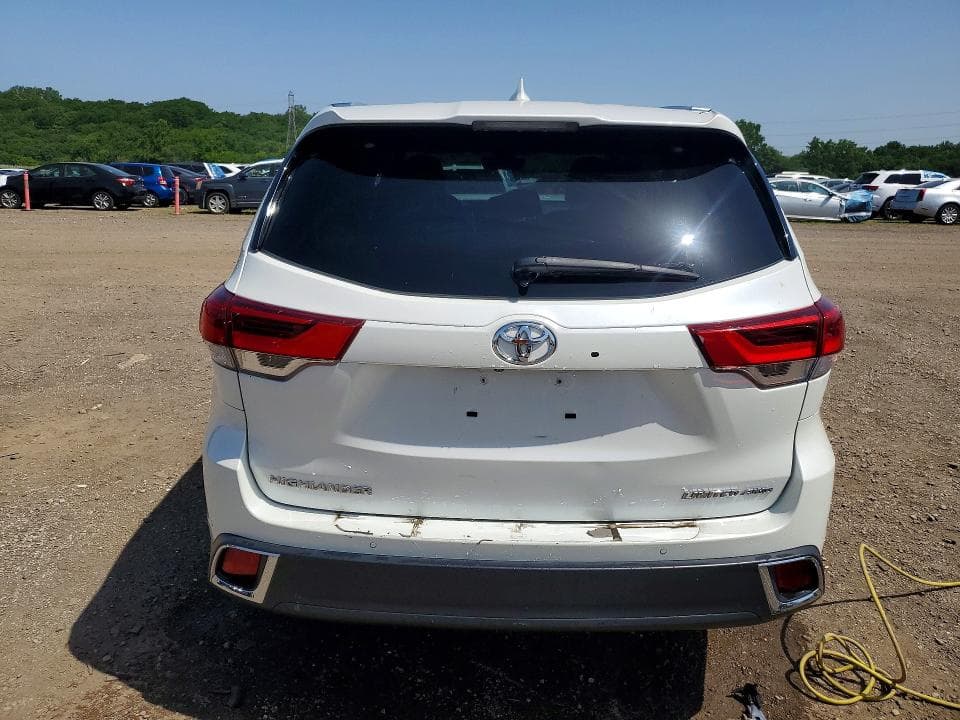 2018 TOYOTA HIGHLANDER LIMITED 6