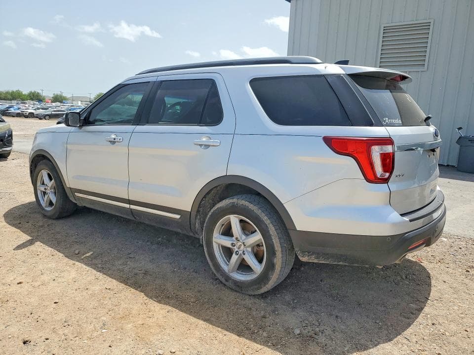 2018 FORD EXPLORER XLT 2