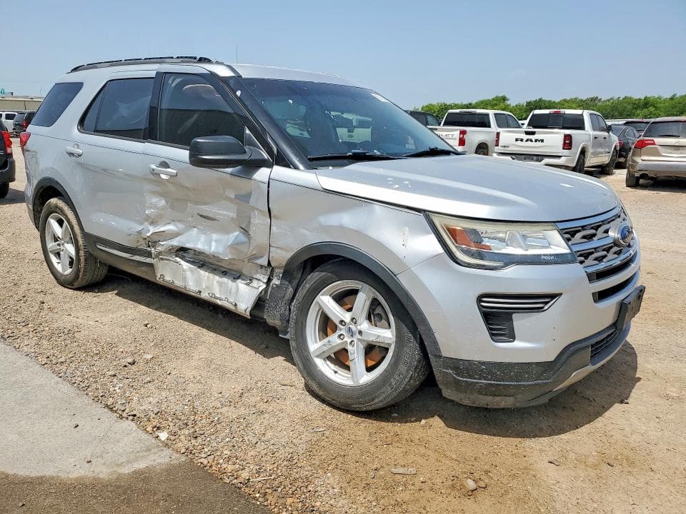 2018 FORD EXPLORER XLT 4