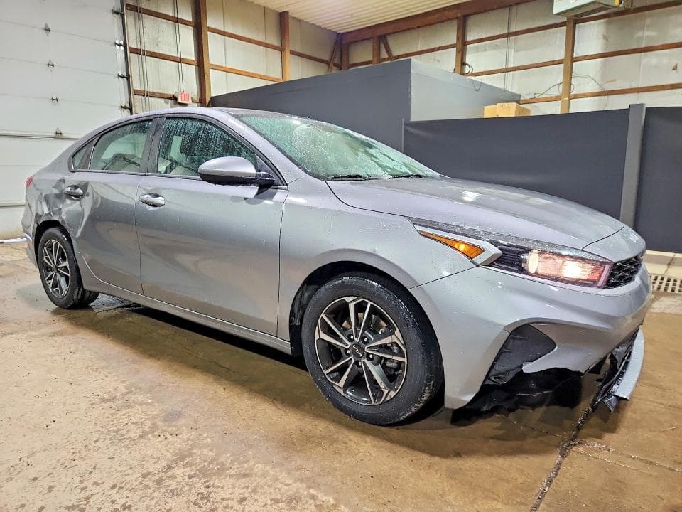 2024 KIA FORTE LXS 4