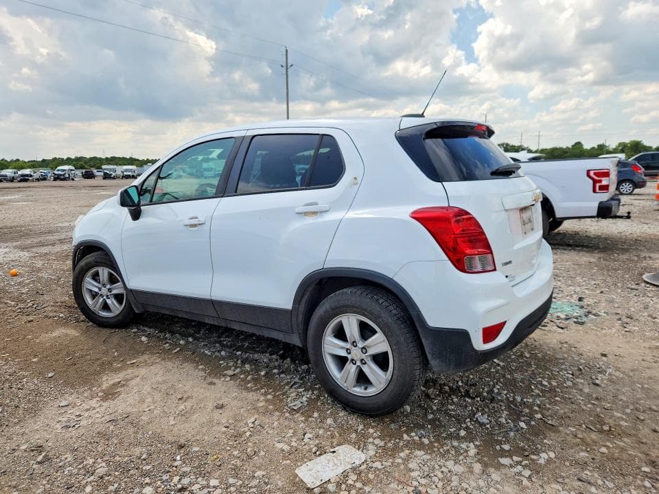 2022 CHEVROLET TRAX LS 2