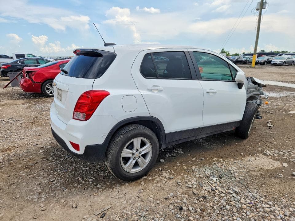 2022 CHEVROLET TRAX LS 3