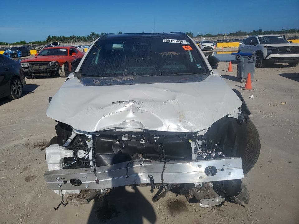 2024 TOYOTA BZ4X XLE 5
