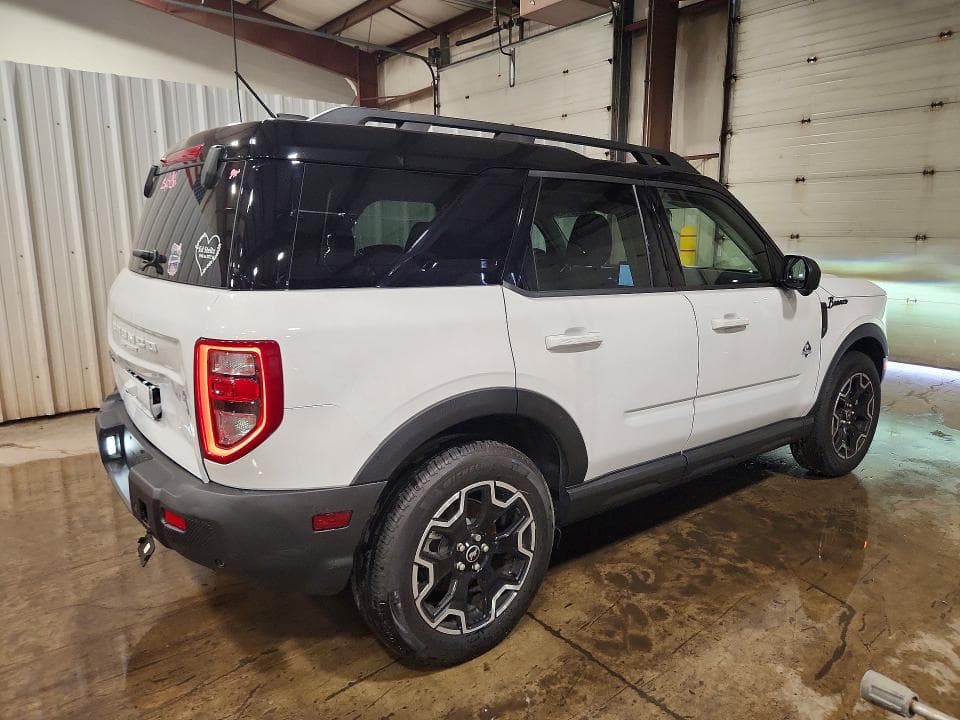 2025 FORD BRONCO SPORT OUTER BANKS 3