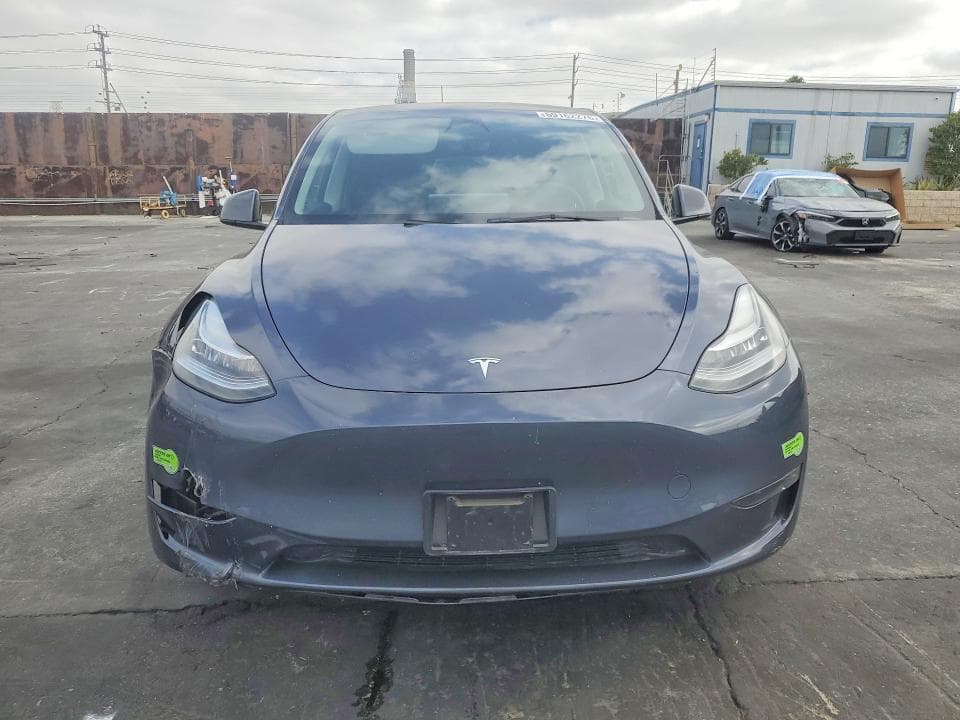 2023 TESLA MODEL Y 5