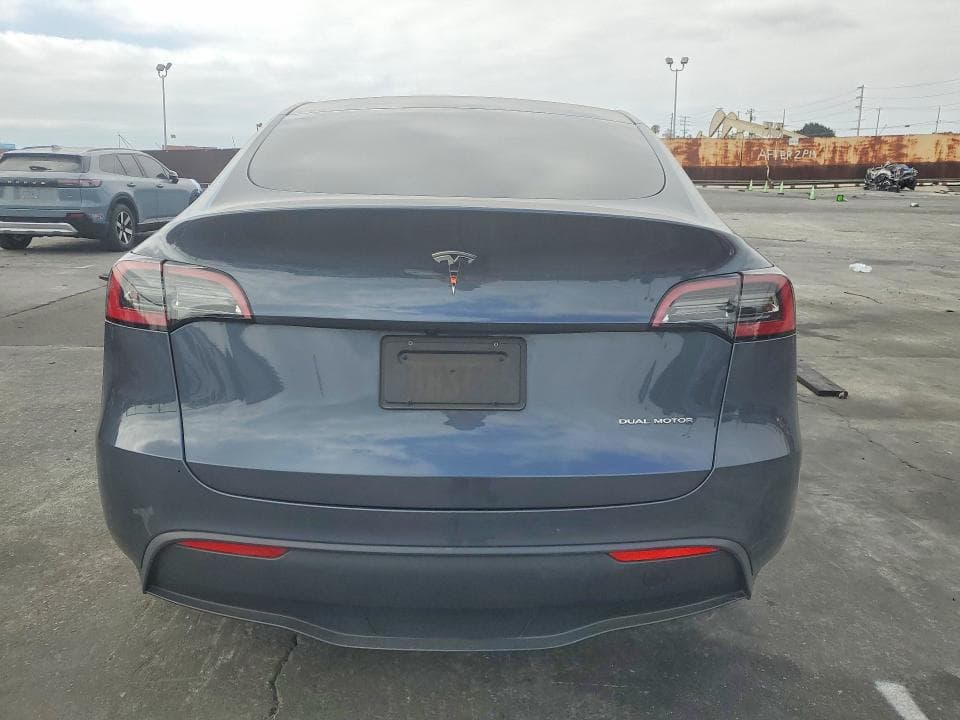 2023 TESLA MODEL Y 6