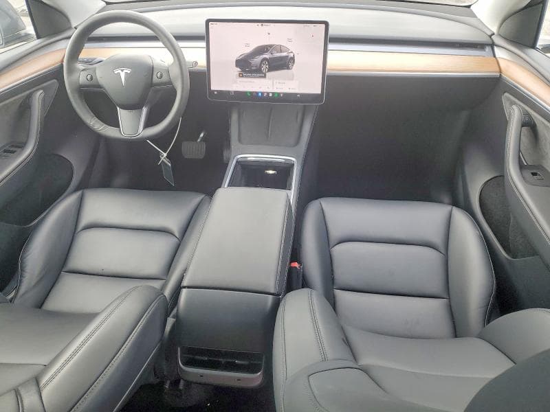 2023 TESLA MODEL Y 8