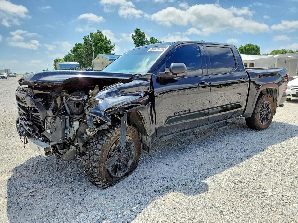 2024 TOYOTA TUNDRA SR5