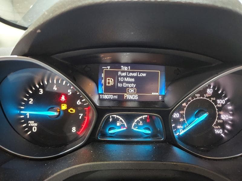 2017 FORD ESCAPE SE 9